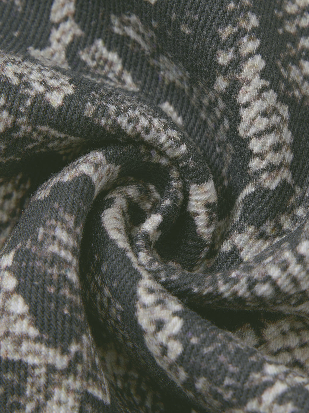 Men's Snake Print Shorts 13