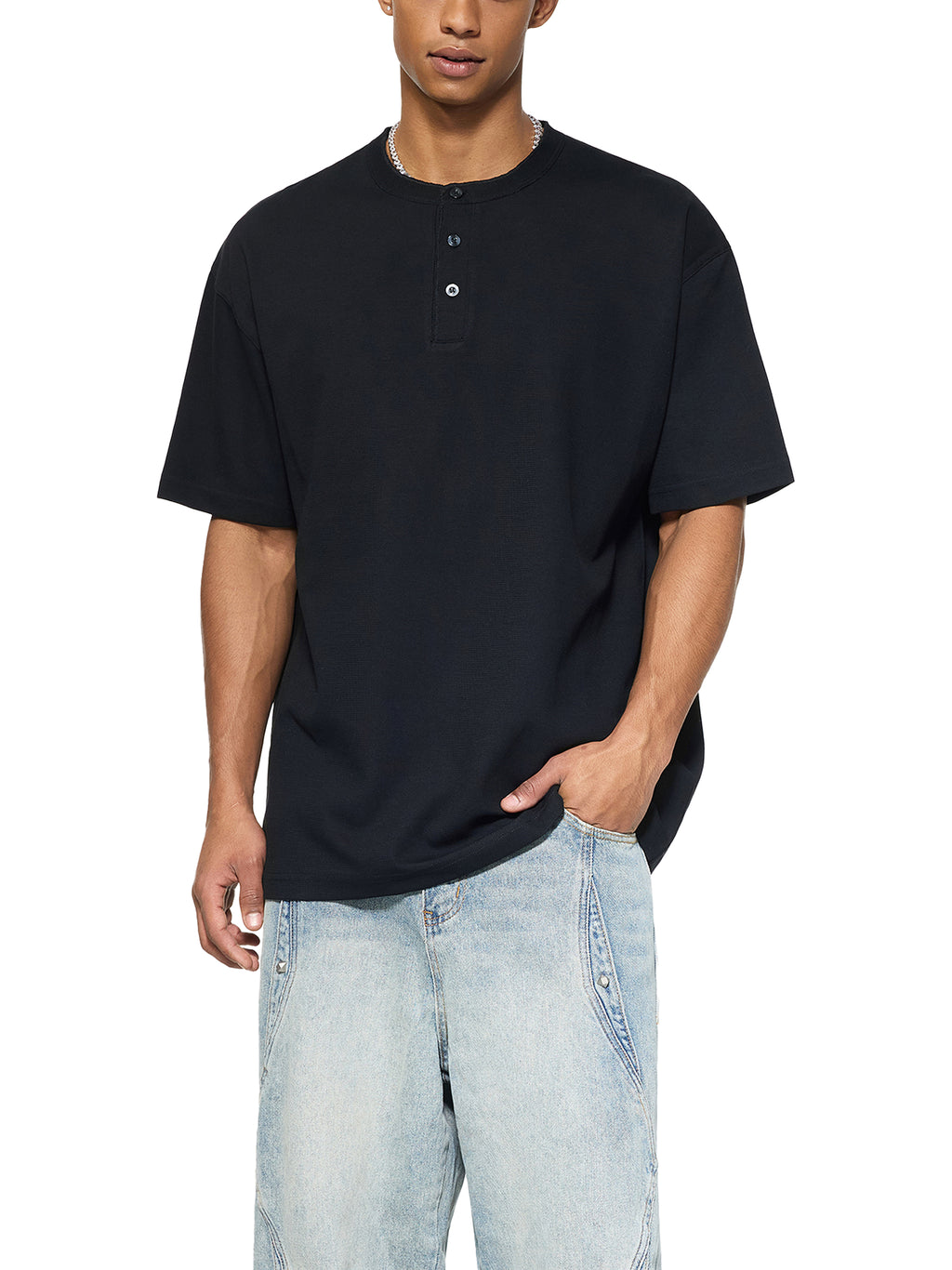 Short Sleeve Henley Shirt gallery image 4