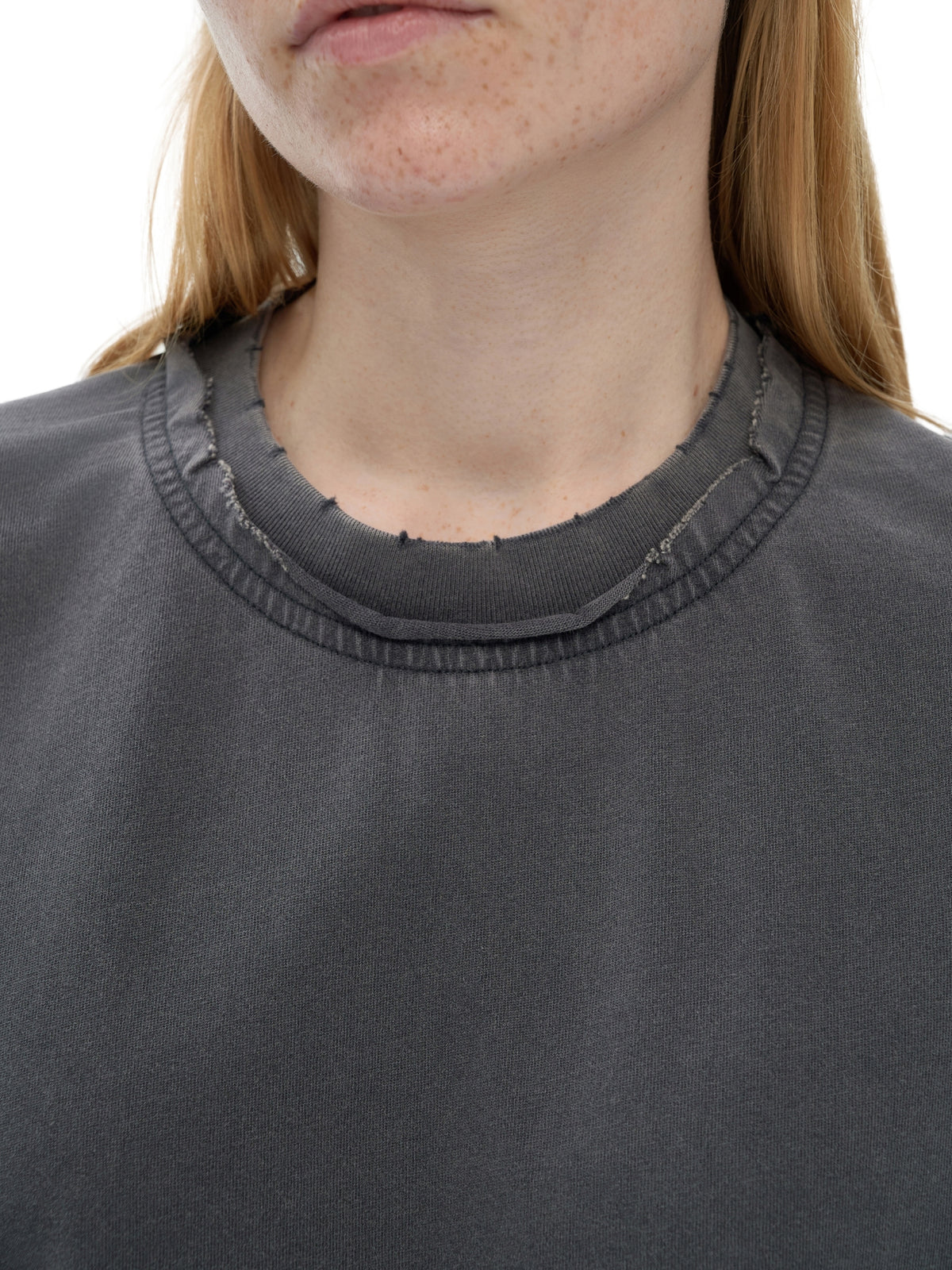 Snow Washed Raw-Edge Neckline T-Shirt – additional product view 15