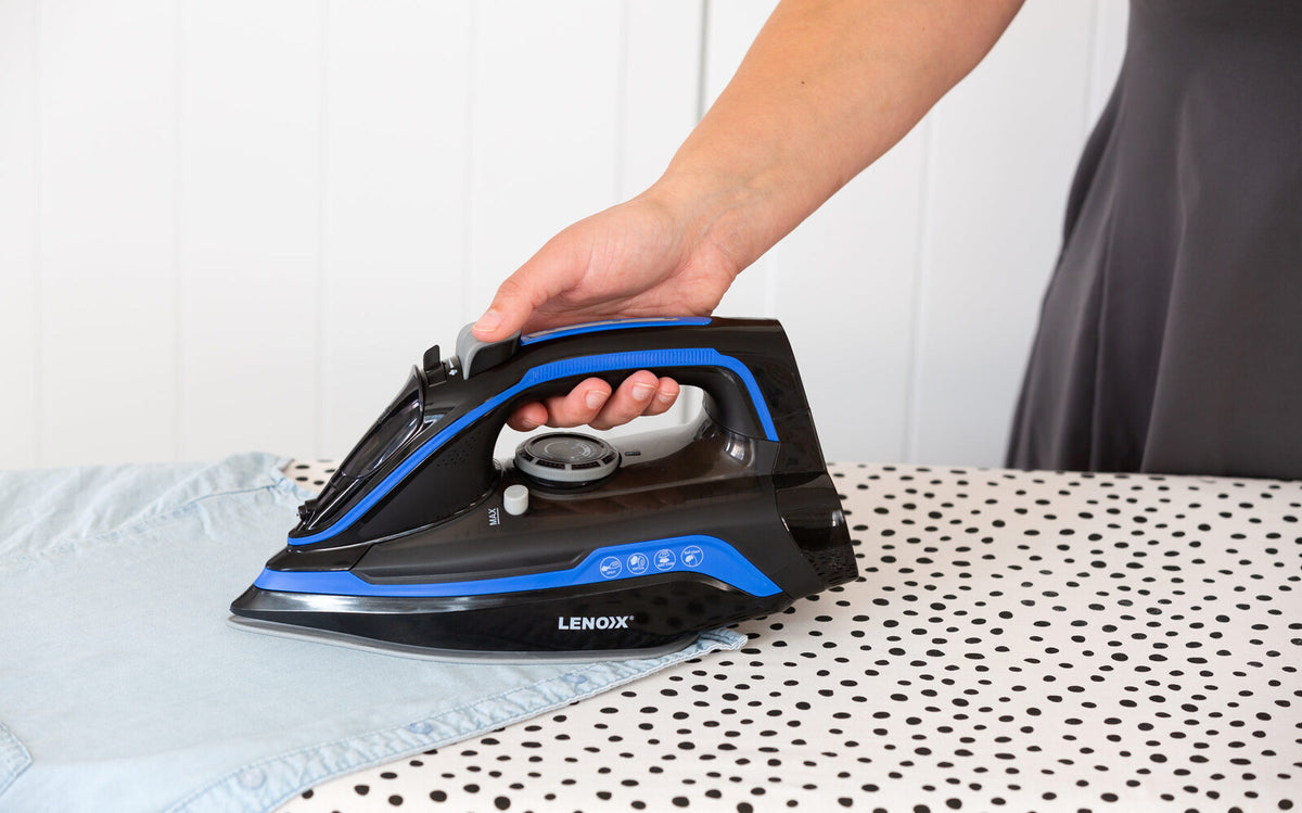 Lenoxx Cordless Steam Iron with Ceramic Soleplate and 360° Base