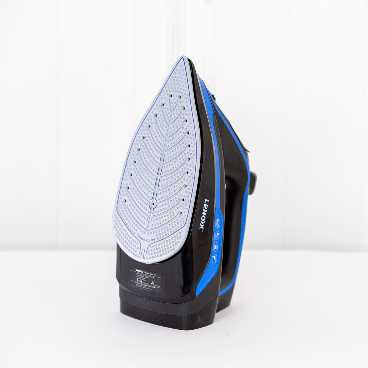 Lenoxx Cordless Steam Iron with Ceramic Soleplate and 360° Base
