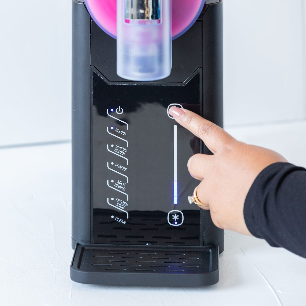 Healthy Choice 2 L 200 W Frozen Slushie Drink Maker with 5 Programs