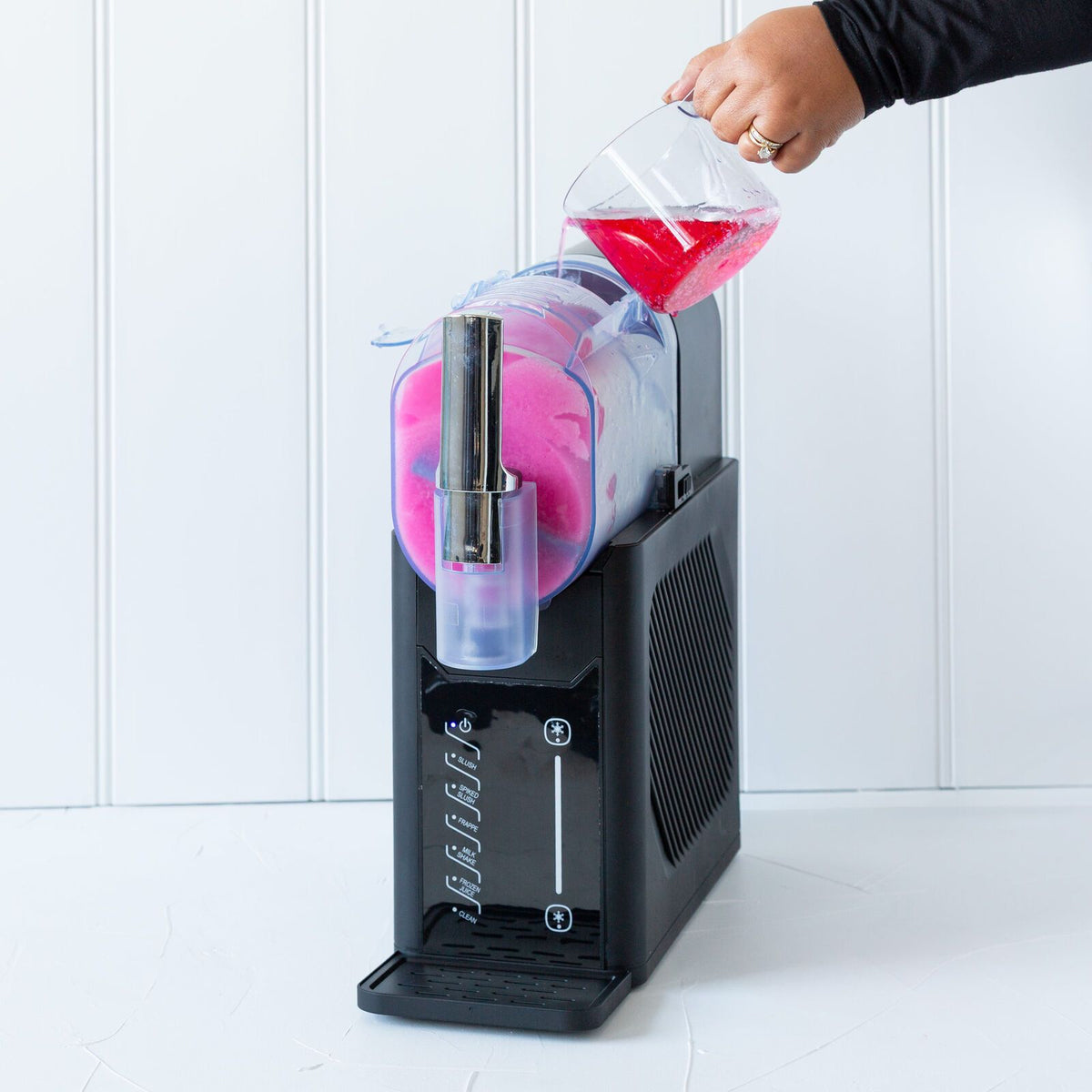 Healthy Choice 2 L 200 W Frozen Slushie Drink Maker with 5 Programs