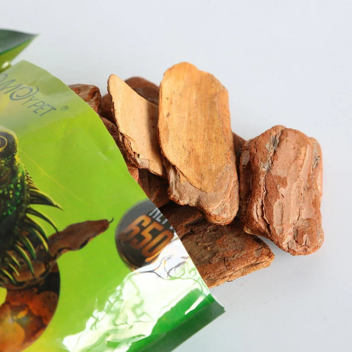 Natural Reptile Bark Substrate Bedding, 650 g