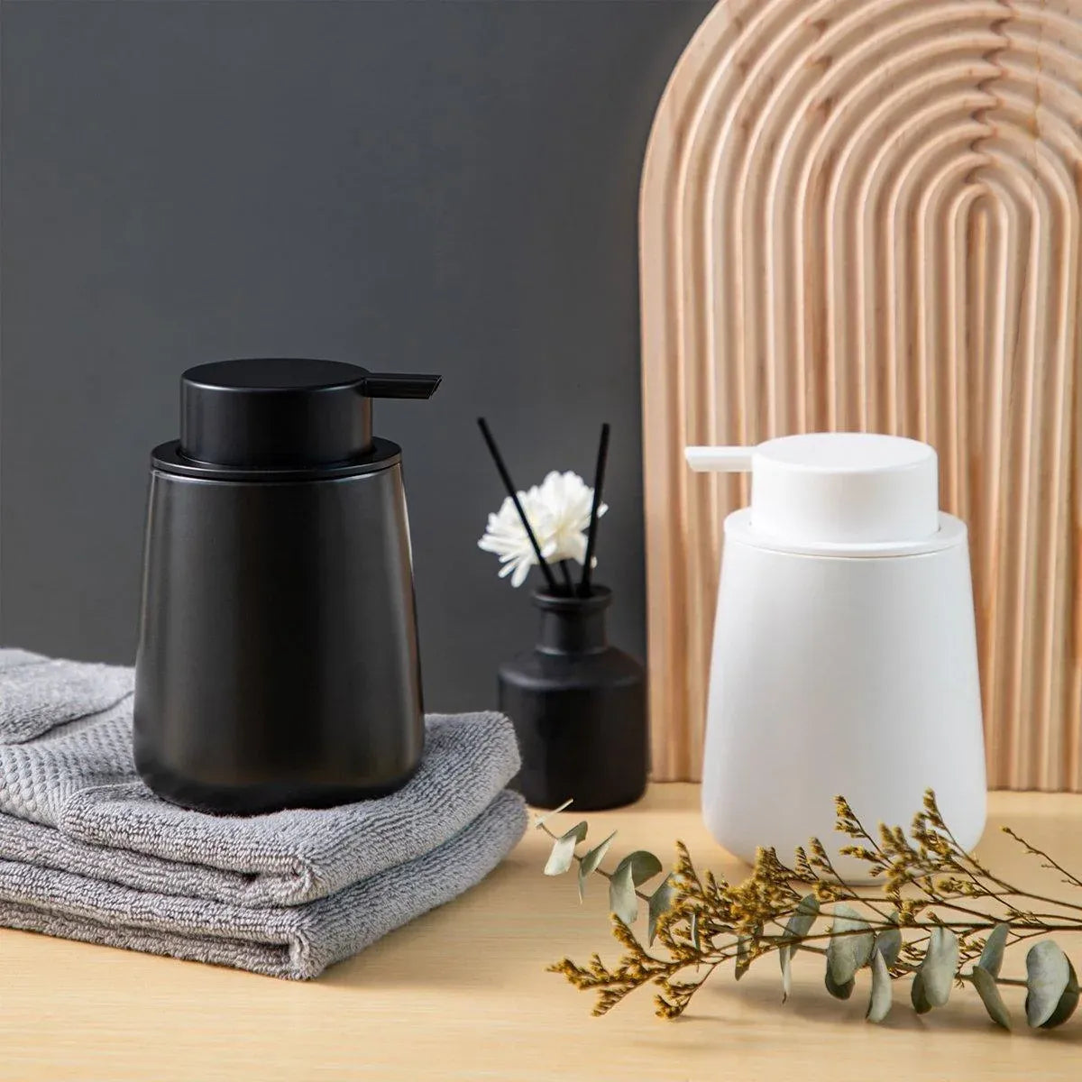 400ML Ceramic Stoneware Soap Dispenser Modern Design Lotion Pump Manual Bathroom - White