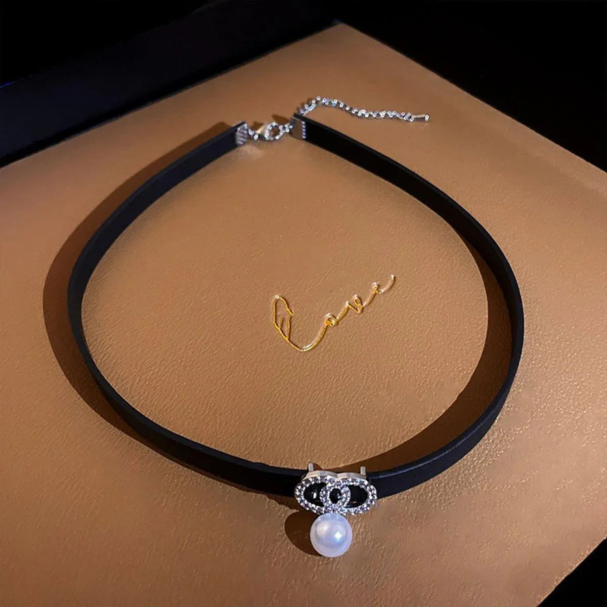 Black Leather Choker Pendant Necklace Fashion Collarbone Chain Jewelry Women
