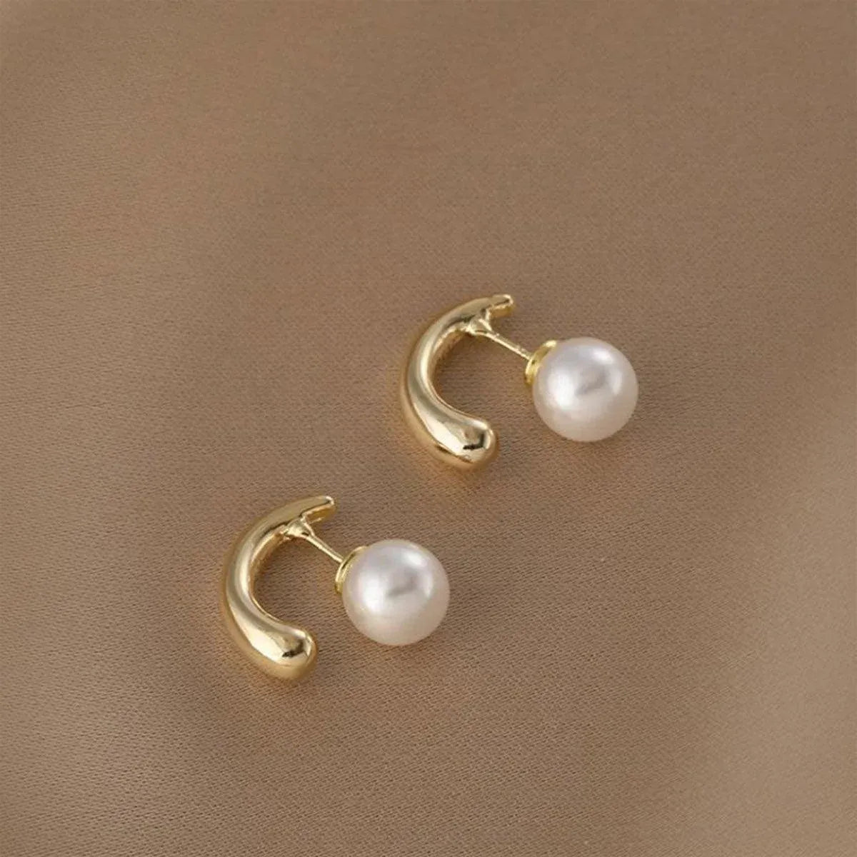 Premium Pearl Earrings Elegant Simple Design Timeless Fashion Jewelry for Women