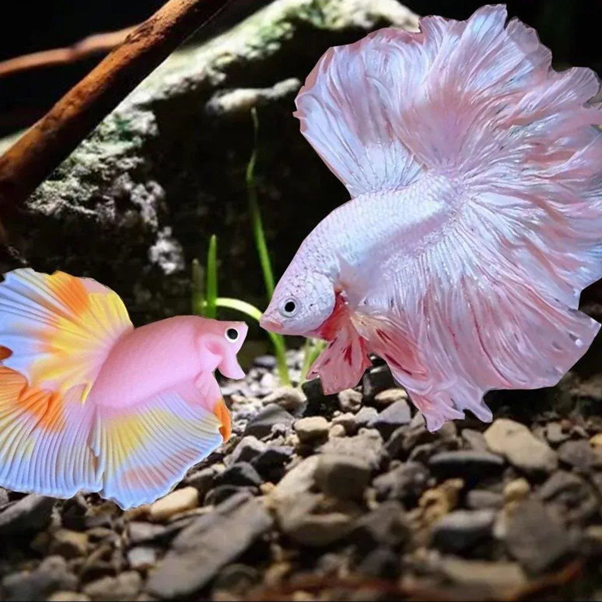 Handheld Fish-Shaped Aquarium Teaser Stick - Colourful