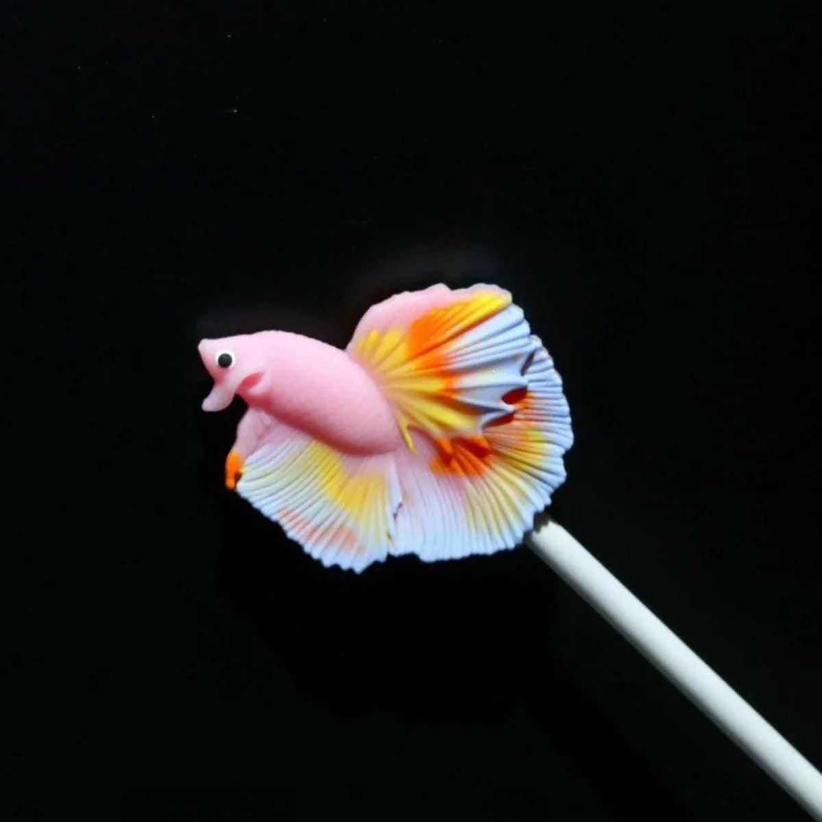 Handheld Fish-Shaped Aquarium Teaser Stick - Colourful