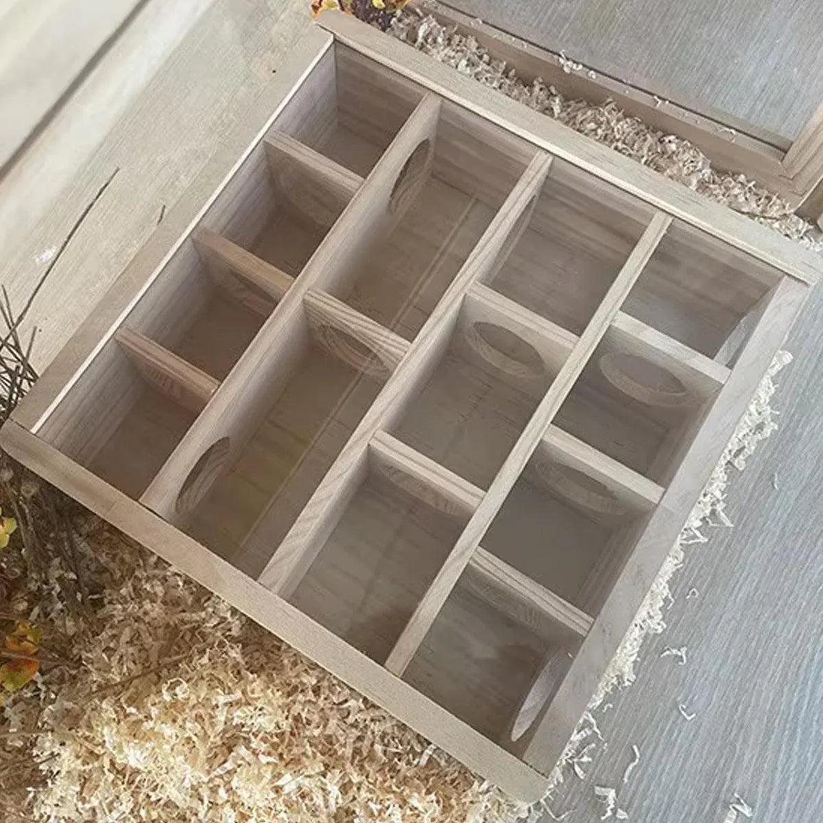 Wooden 16-Hole Small-Pet Maze & Tunnel Board - 25 × 25 cm