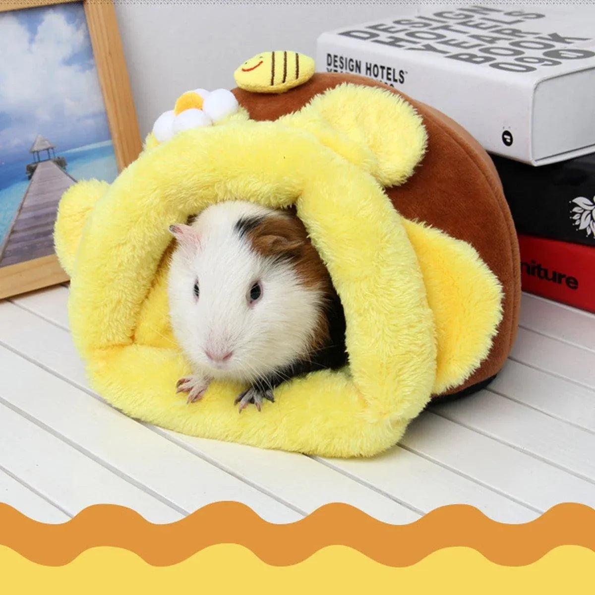 Padded Honeypot-Style Small Pet Nest Bed – Small, 23 × 24 × 17 cm