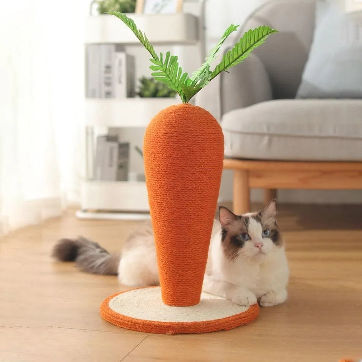 Carrot-Shaped Sisal Cat Scratching Post - product photo 4 of 13