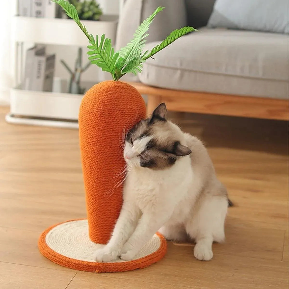 Carrot-Shaped Sisal Cat Scratching Post - product photo 11 of 13