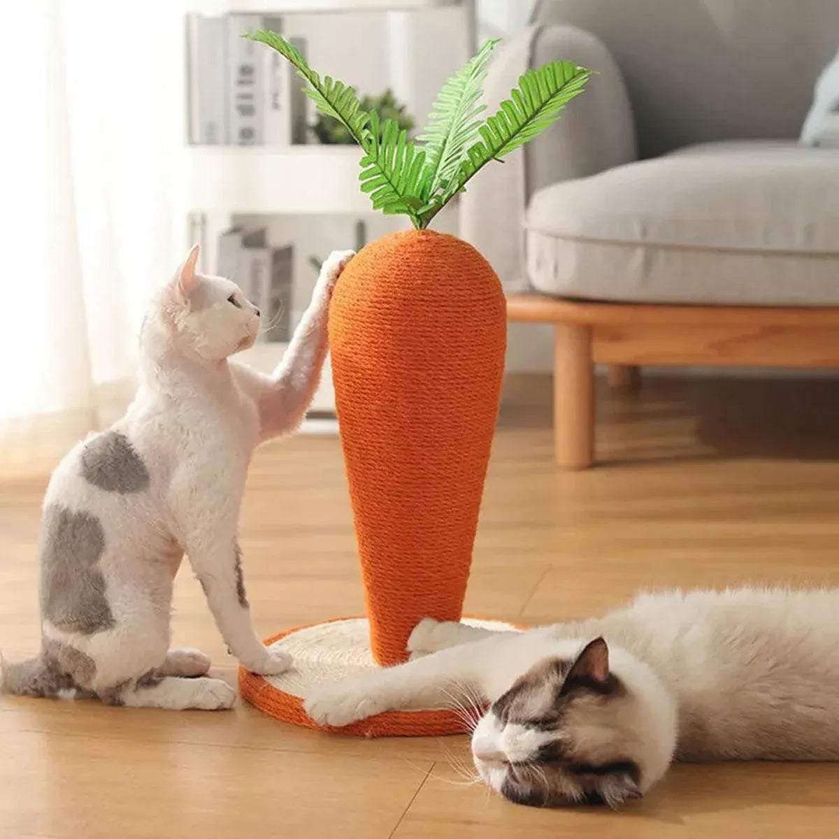 Carrot-Shaped Sisal Cat Scratching Post - product photo 12 of 13