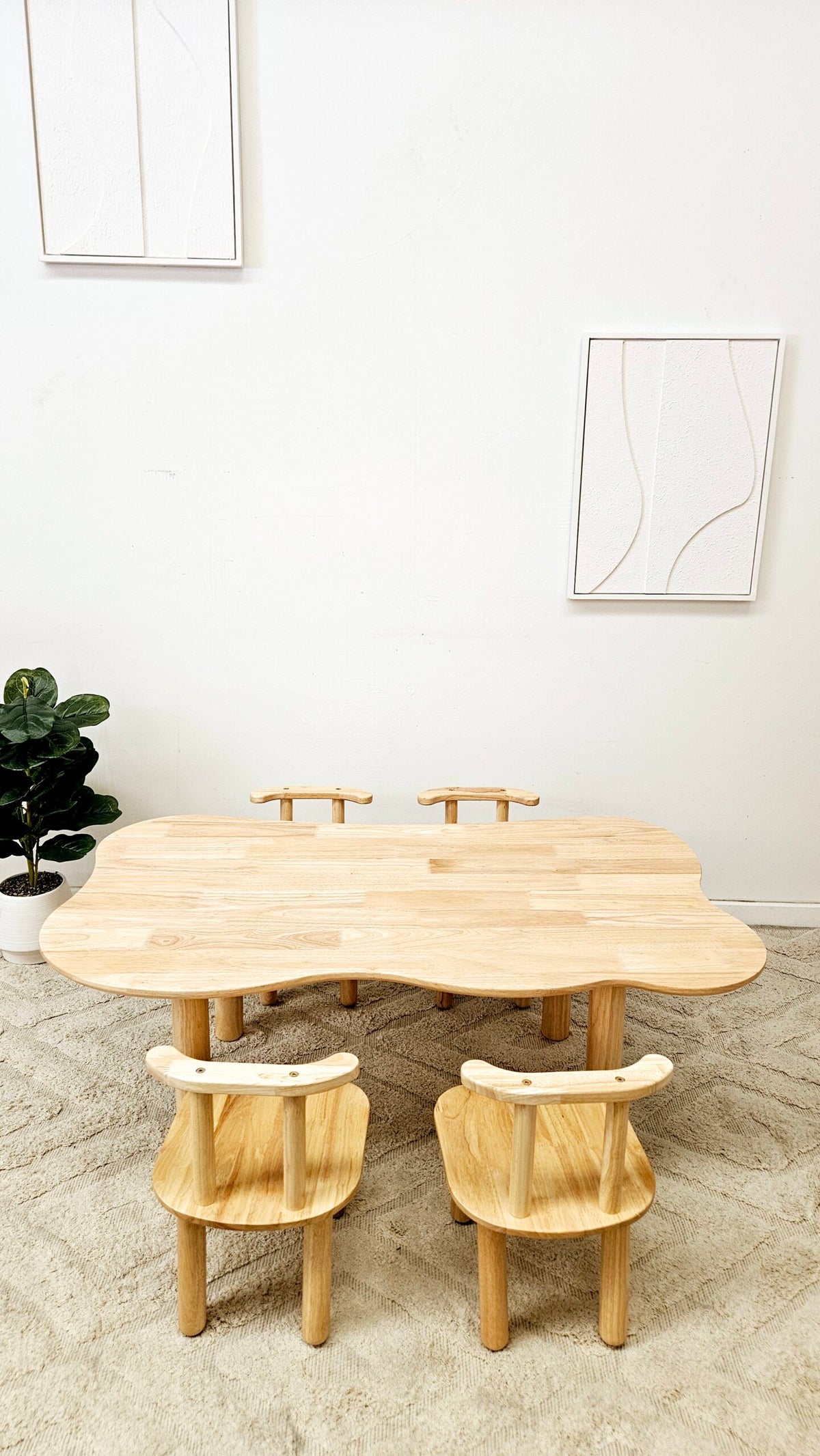 Child hardwood cloud table with 4 chairs — product image 3