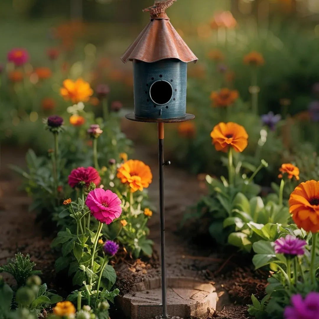 Birdhouse w Perched Bird on Leafy Garden Stake 108cm — product image 2