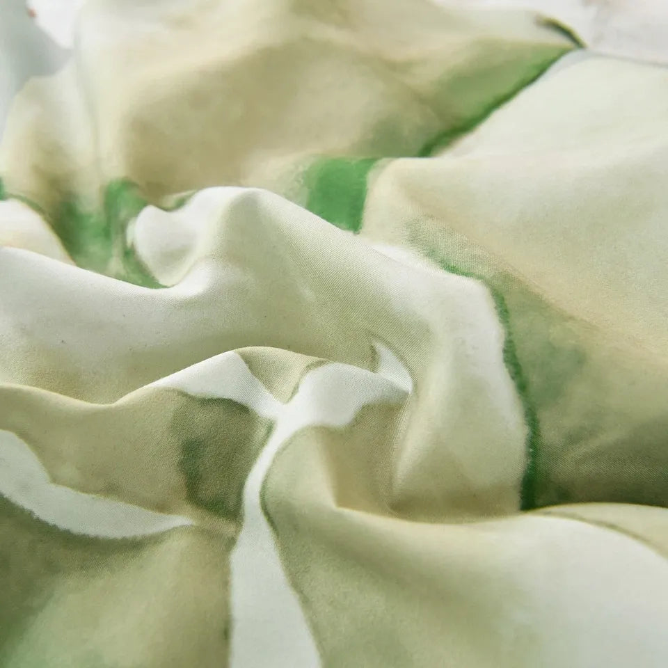 Verde Soft Elegant Floral Peony Quilt / Doona / Duvet Cover set