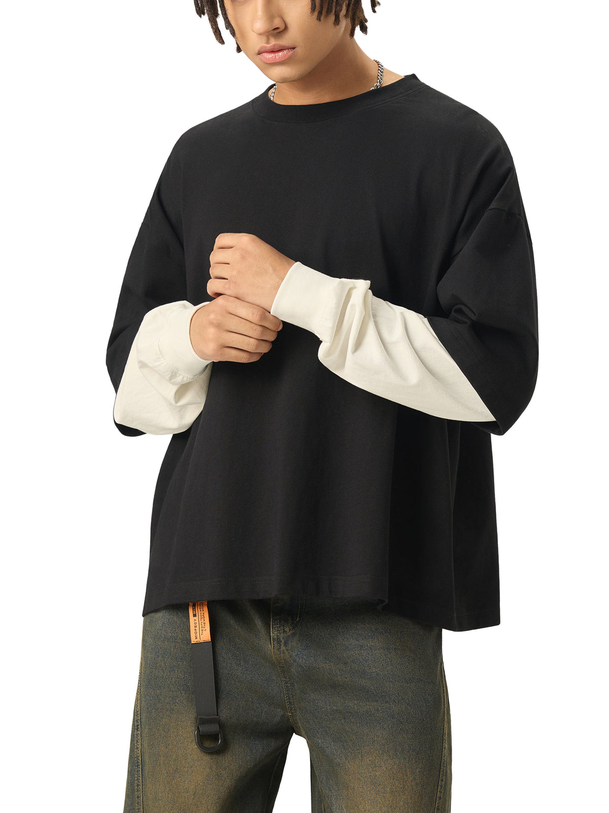 Unisex Layered Contrast-Sleeve Long-Sleeve T-Shirt gallery view