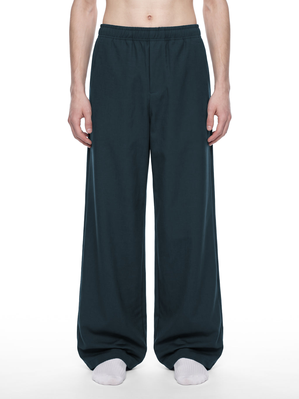 Men’s Loose Straight-Leg Pants model front view