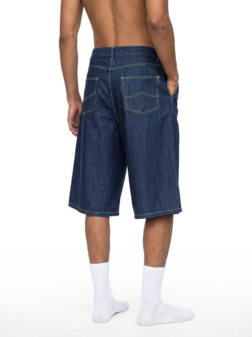 Men’s Vintage Wash Denim Shorts jeans blue model back view