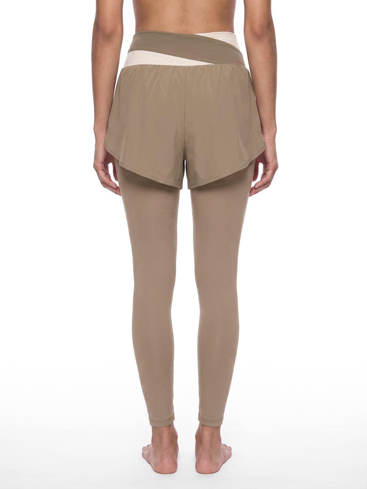 Women’s Panelled High-Waisted Yoga Leggings light coffee with apricot model front detail